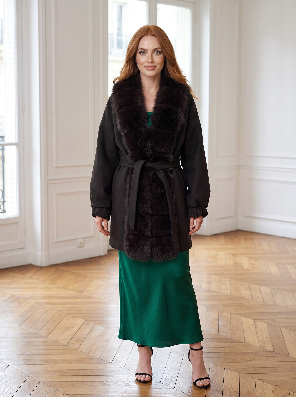 Vuneni kimono kaput s krznom – Crna – sprijeda