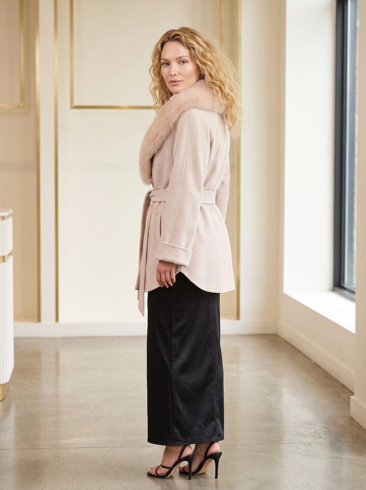 Kratki vuneni kimono kaput – Roza – sa strane