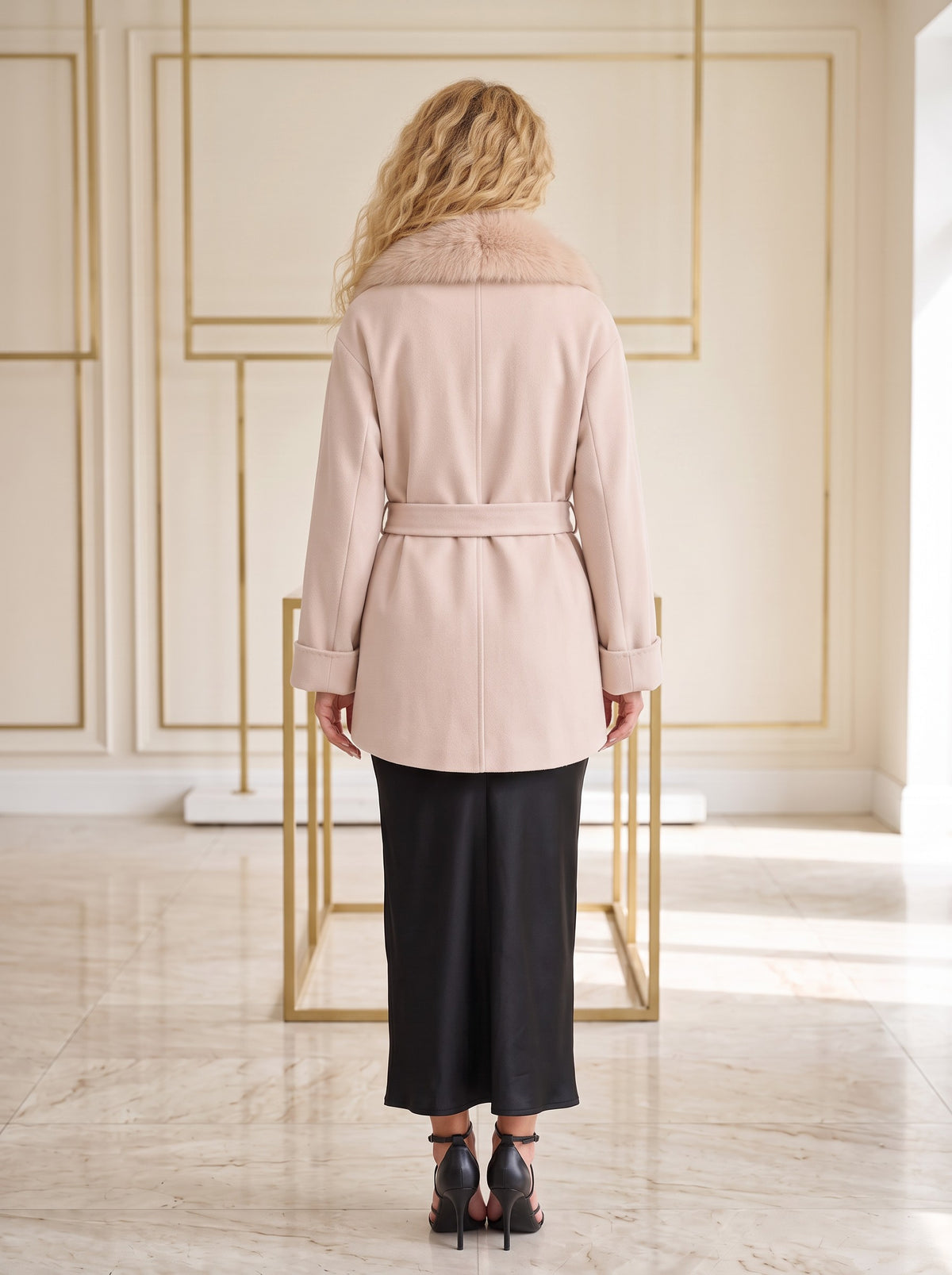 Kratki vuneni kimono kaput – Roza – pozadi