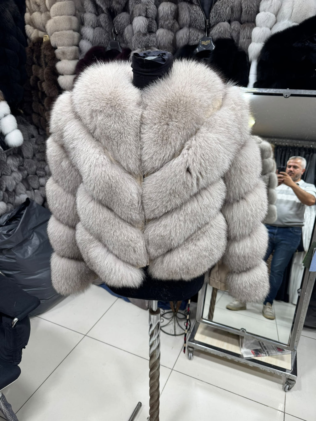 Krznena bomber jakna s V uzorkom – Bež – original